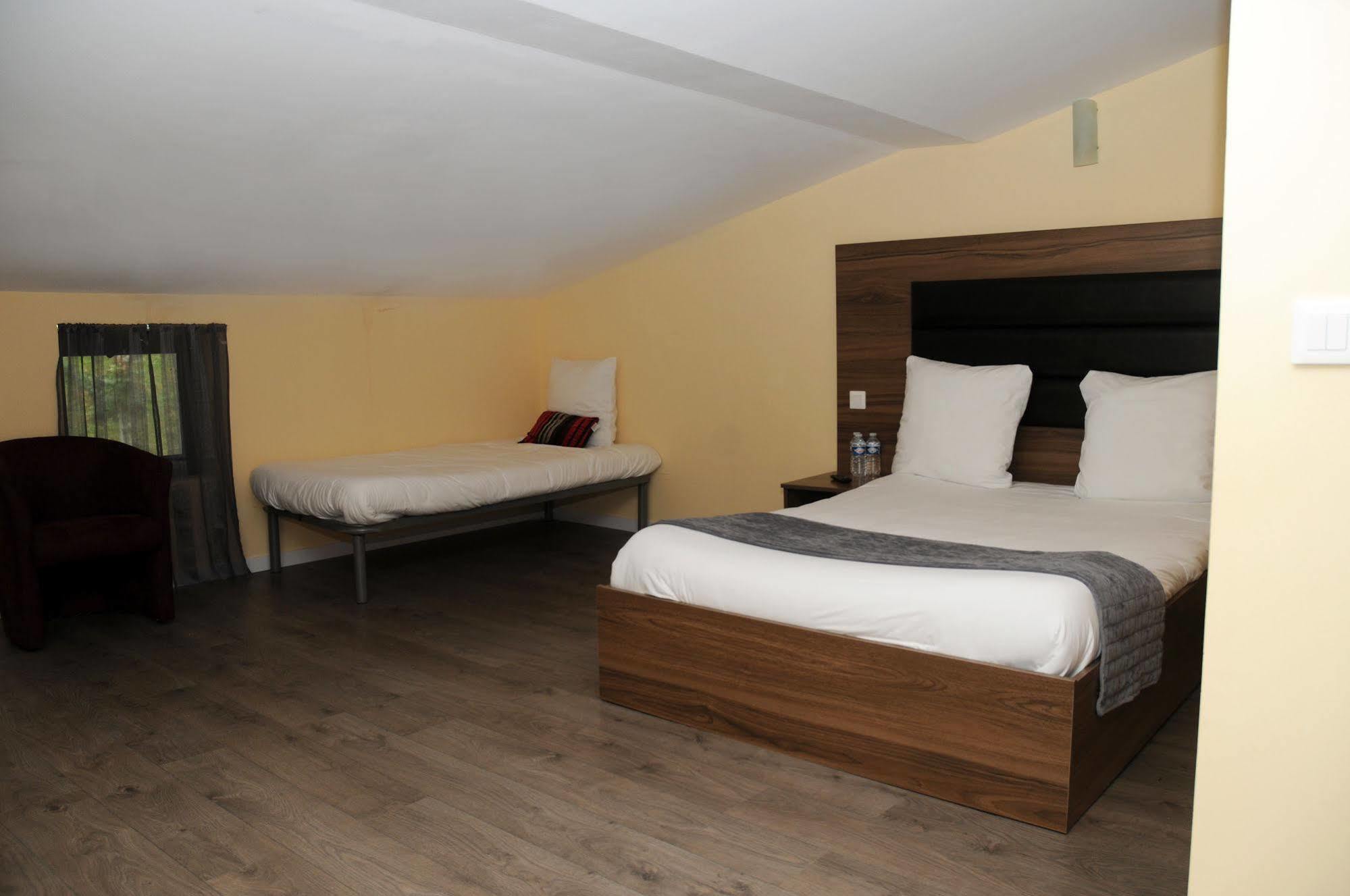 Hotel Morez Luaran gambar